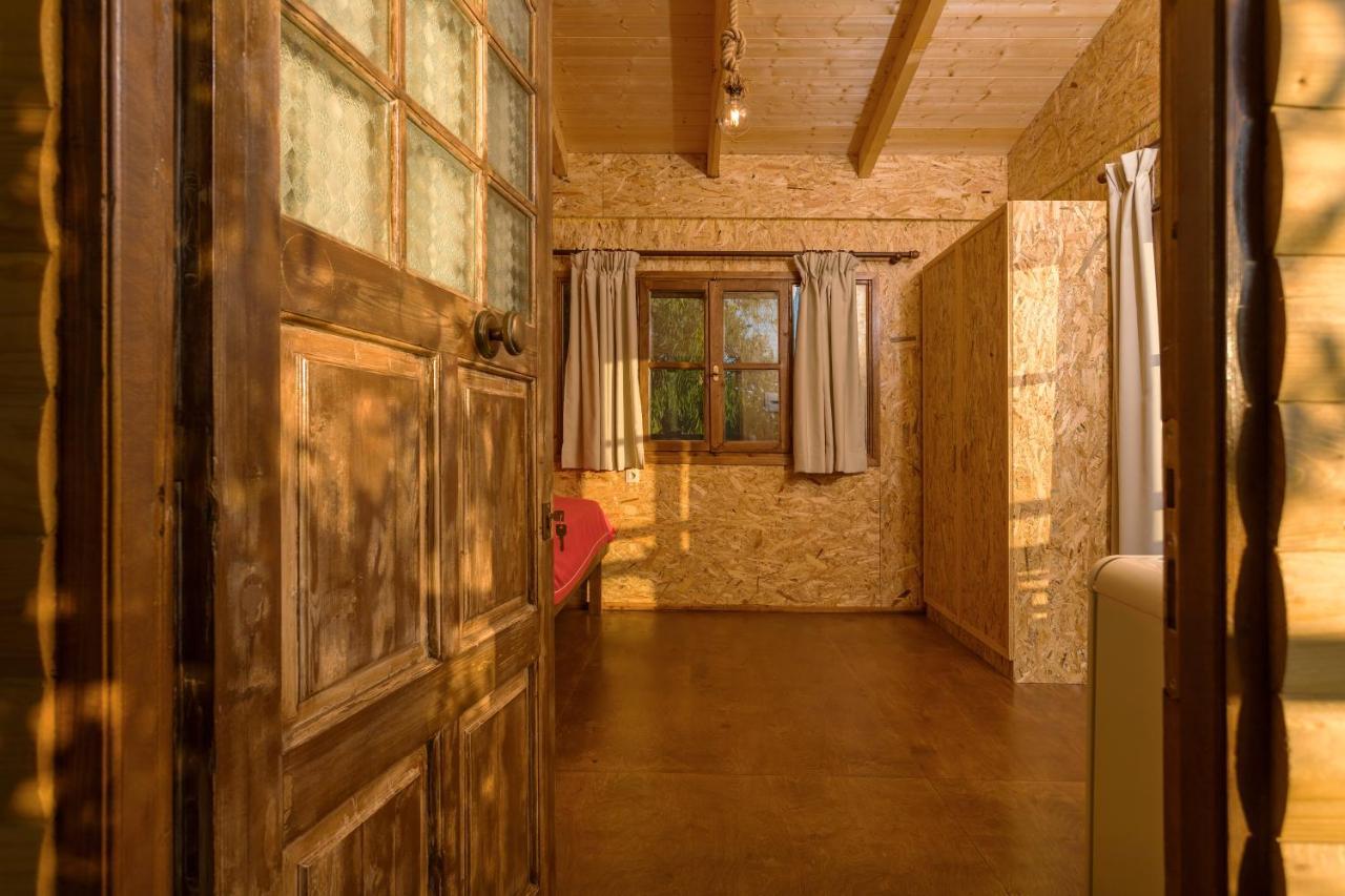 River Treehouse Laganas Exterior foto